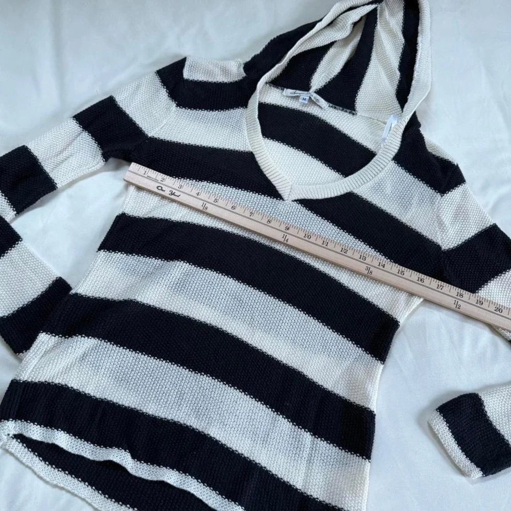y2k‎ american rag black and cream striped v neck sweater size medium